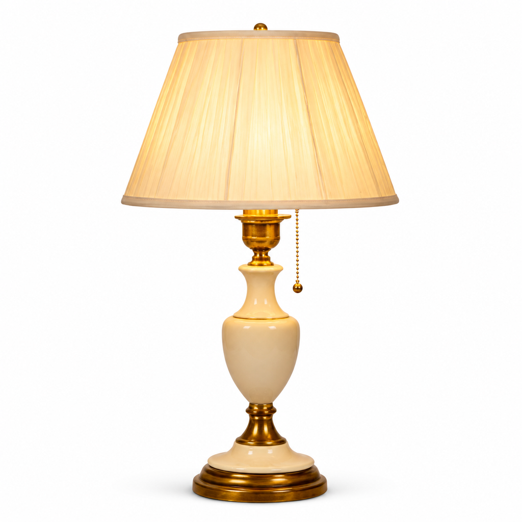 Vivienne Classic Pull-Chain Table Lamp